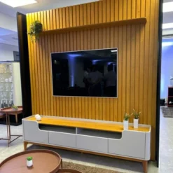 Rack Flip com Painel Supremo 4 Portas para TV até 85 Polegadas Patrimar Off White Cinamomo