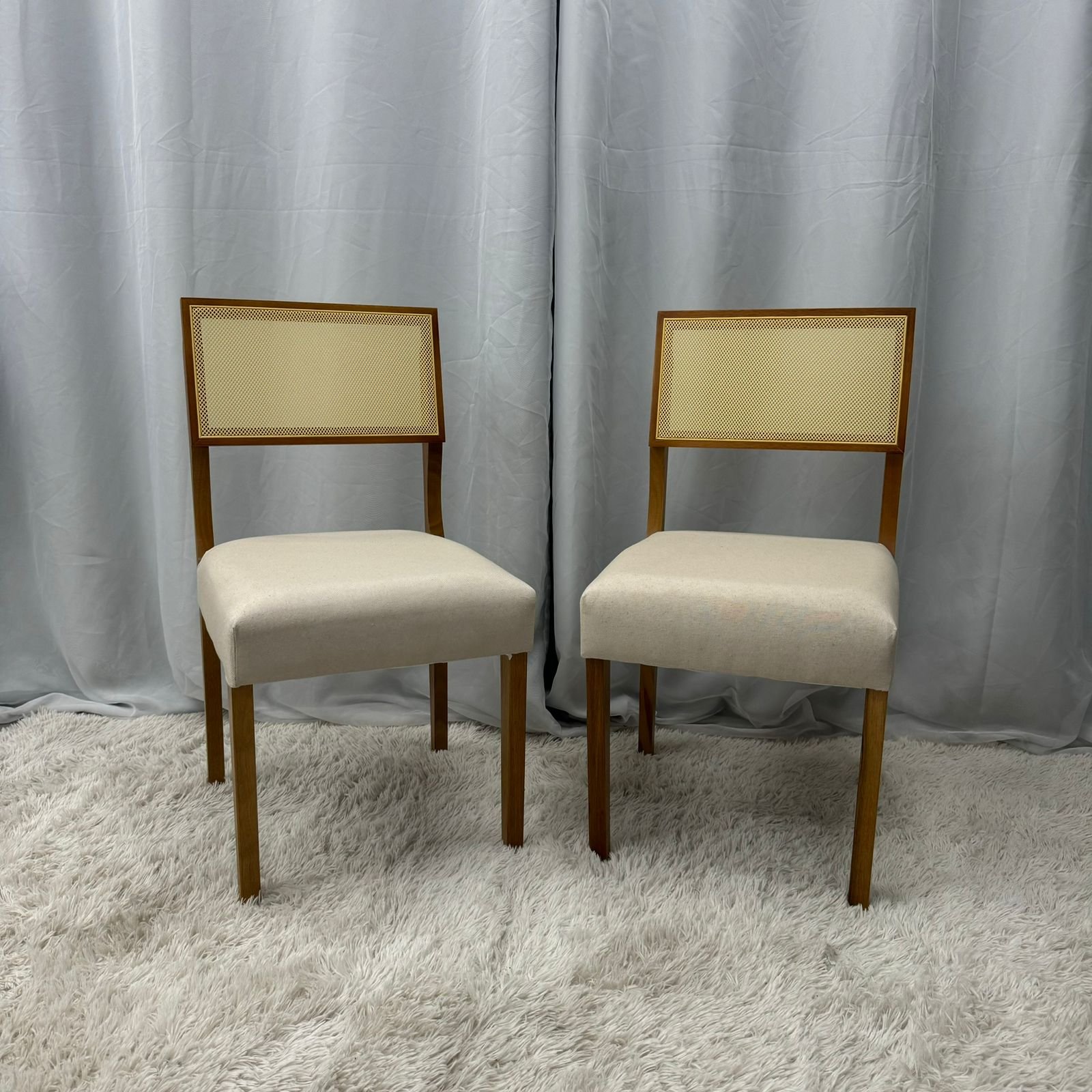 Kit 2 Cadeiras Grécia em Madeira com Tecido Linho Hr Móveis - Imagem 4